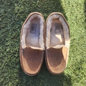 UGG Womens Tan Suede Slippers